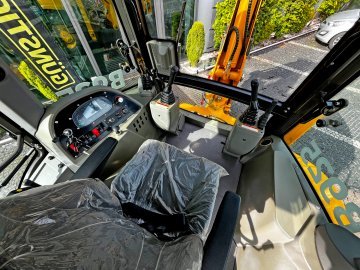 koparko ładowarka kołowa Günstig B925