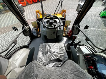 koparko ładowarka kołowa Günstig B925