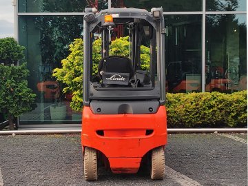 Wózek widłowy elektryczny Linde E20PH-02