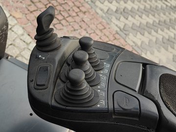 Wózek widłowy elektryczny Linde E20PH-02