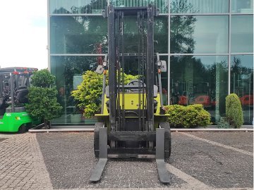 Wózek widłowy Clark CMP40D