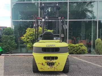 Wózek widłowy Clark CMP40D