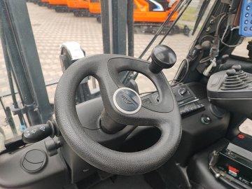 Wózek widłowy elektryczny Linde E16H-02