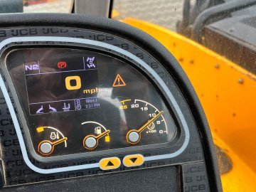 Ładowarka teleskopowa JCB 533-105