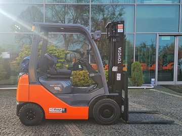 Wózek widłowy Toyota 02-8FGF15