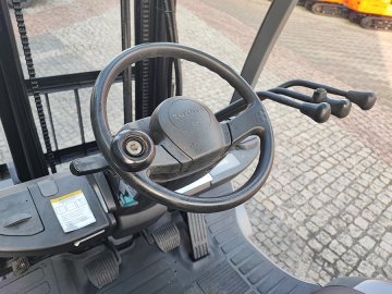 Wózek widłowy Toyota 02-8FGF15