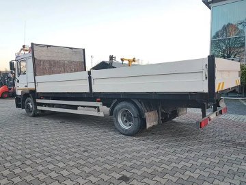 Samochód ciężarowy, skrzynia MAN 13.284