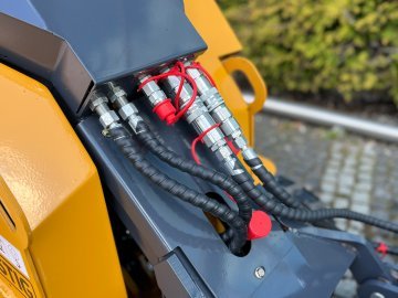 Miniładowarka gąsienicowa skid steer Günstig DT480