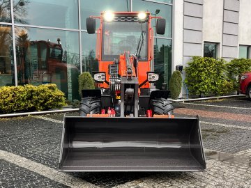 Ładowarka kołowa teleskopowa Günstig 911T