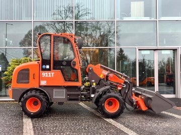 Ładowarka kołowa teleskopowa Günstig 911T