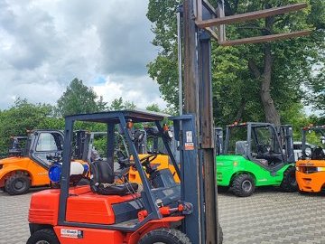 Wózek widłowy Komatsu FG25-11
