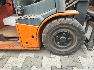 Wózek widłowy elektryczny Toyota 8FBET15 SPRZEDAŻ NA CZĘŚCI