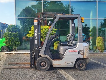 Wózek widłowy Nissan P1F1A15DU