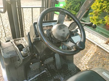 Wózek widłowy Nissan P1F1A15DU