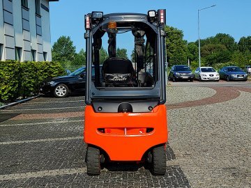 Wózek widłowy elektryczny Linde E16PH-02