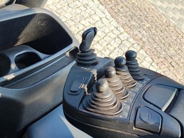 Wózek widłowy elektryczny Linde E16PH-02