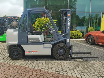 wózek widłowy Nissan UG1D2A32LQ