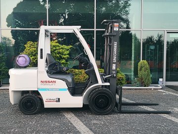 Wózek widłowy Nissan UniCarriers UG1F2A35DU