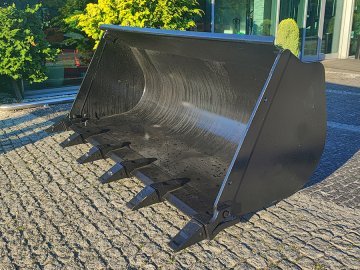 Łyżka przeładunkowa do fadromy ładowarki kołowej Inne Łyżka przeładunkowa szerokość 242 cm