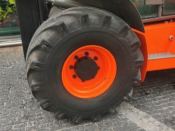 Wózek widłowy terenowy Ausa C 500 H