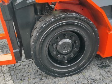 Wózek widłowy elektryczny Toyota 8FBMT40