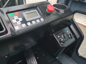 Wózek widłowy elektryczny Toyota 8FBMT40