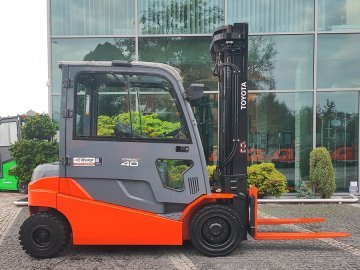 Wózek widłowy elektryczny Toyota 8FBMT40
