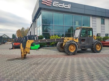 Ładowarka teleskopowa Caterpillar TH62