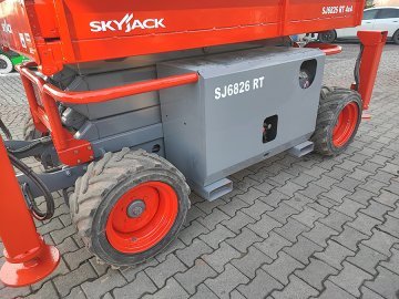 Podest roboczy, zwyżka nożycowa terenowa Skyjack SJ6826RT