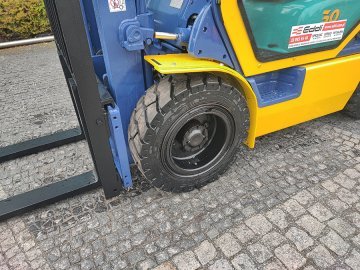 Wózek widłowy Komatsu FD30T-12