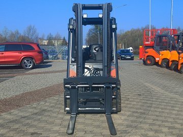 Wózek widłowy Linde H20T-02/600