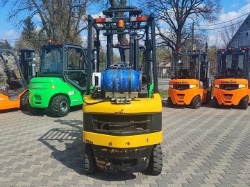 Wózek widłowy Caterpillar GP15NT