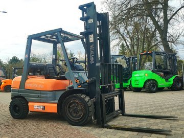 Wózek widłowy Toyota 02-6FGF30