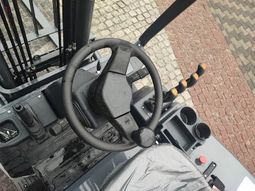 Wózek widłowy elektryczny Lonking LG18B 4 m D