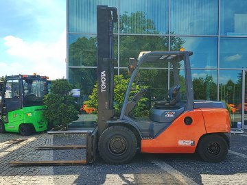 Wózek widłowy Toyota 40-8FD45N