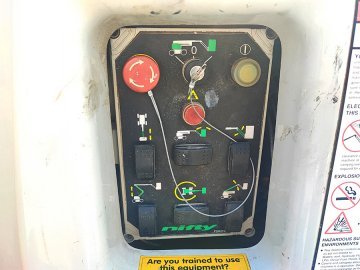 Podnośnik koszowy przegubowo-teleskopowy hybryda Niftylift HR15NDE