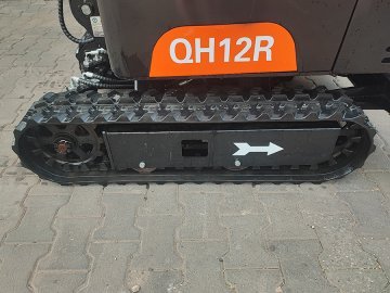 Minikoparka gąsienicowa AGT QH12R