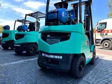 Wózek widłowy Mitsubishi FG15N 1500kg 4,7m Triplex