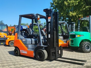 Wózek widłowy kompaktowy Toyota 02-8FGKF20