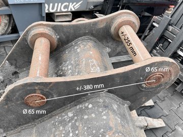 Łyżka kopiąca do koparki STRICKLAND 65 mm