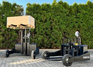 Wózek paletowy terenowy elektryczny