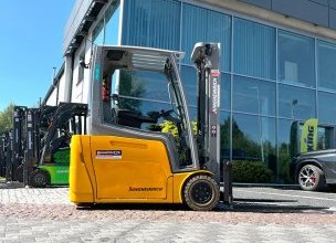Bezpieczeństwo i ergonomia – adaptacja stanowiska pracy przy wózkach elektrycznych