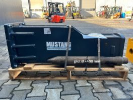 Mustang HM550 | 520kg