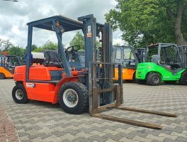 Komatsu FG25-11