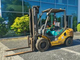 Komatsu FD30T-16R